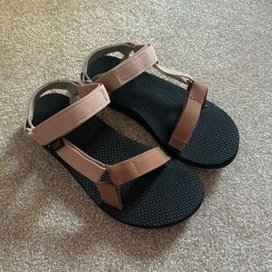 Teva Women's Sandals pink and Tan